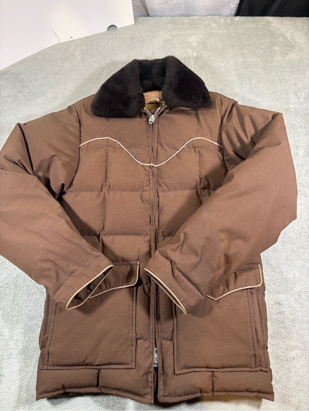 VTG Sprung Calgary Made in Canada Down Winter Jacket Western Yoke M